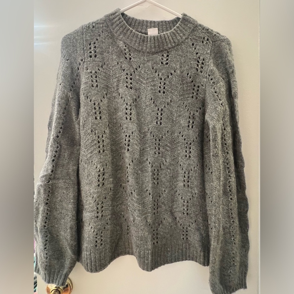 Xs Grey gap crew neck sweater